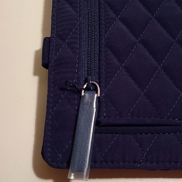 Vera Bradley Travel Wallet - NEW☆ - Picture 4 of 9